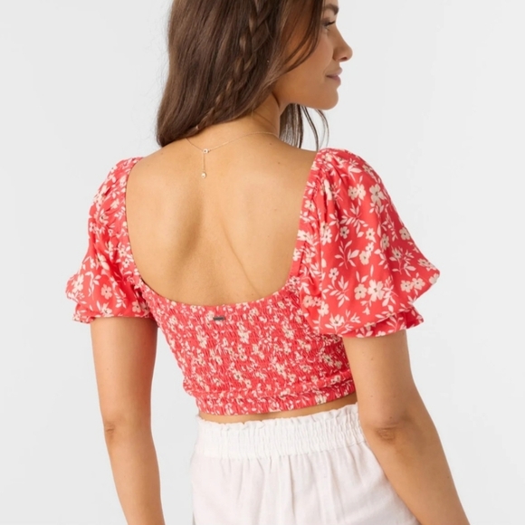 O'Neill Lorna Short Sleeve Floral Smocked Crop Top Size Medium - Picture 3 of 12